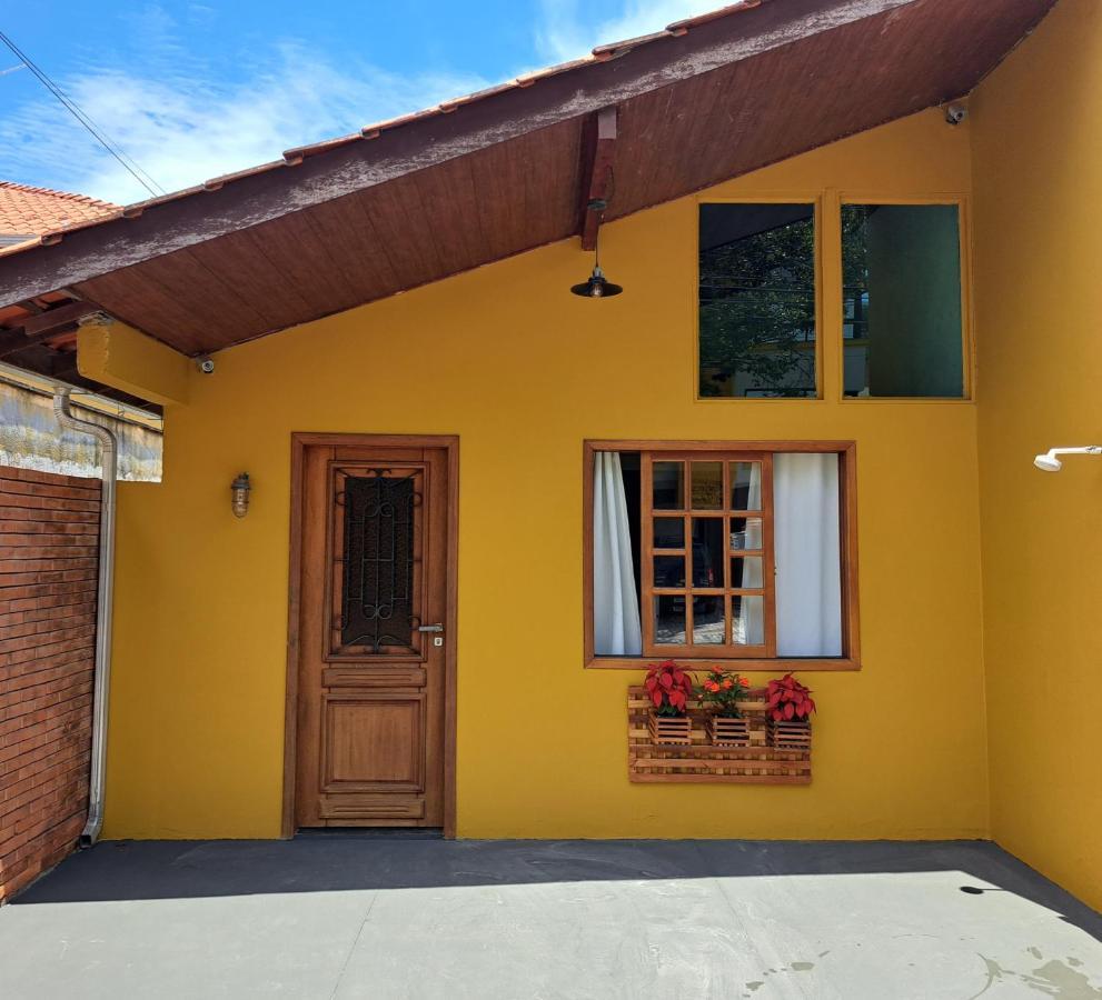 Casa 2 Quartos บอมบินญัส ภายนอก รูปภาพ